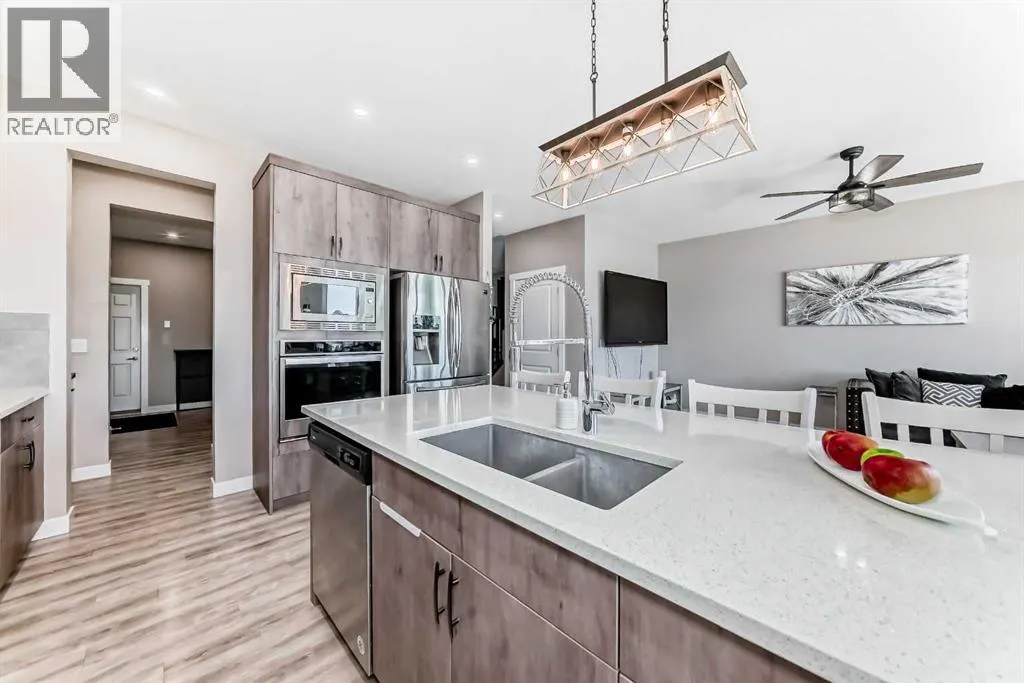 13 Cranbrook Cove SE
