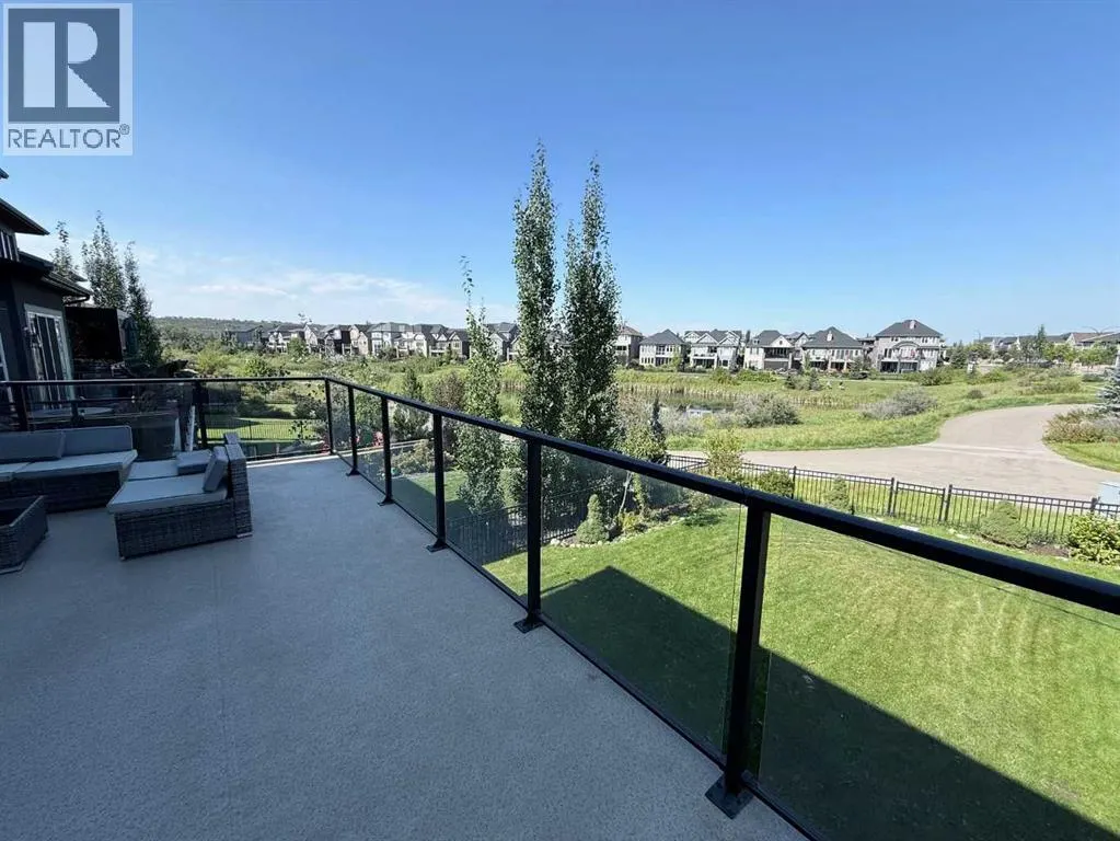 13 Cranbrook Cove SE
