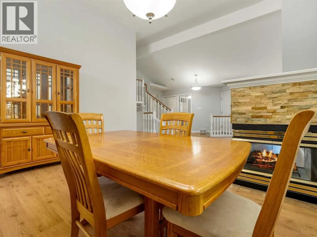 77 Columbia Boulevard W