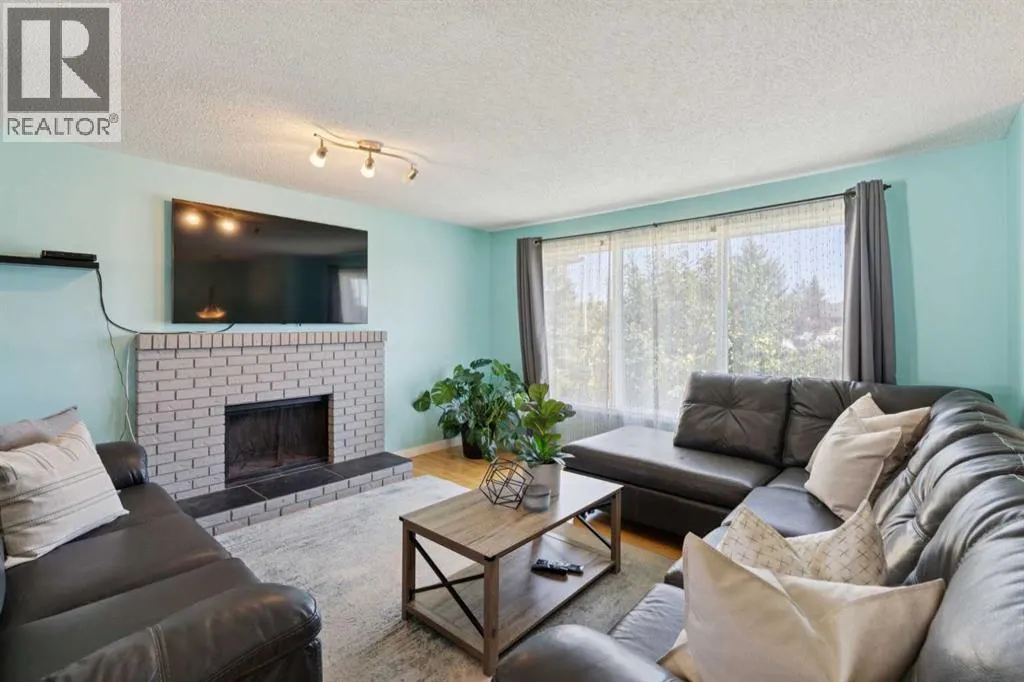 14 Glenhill Crescent