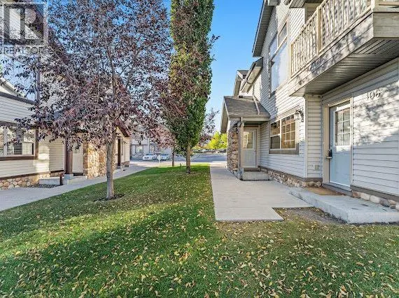106, 8 Everridge Square SW