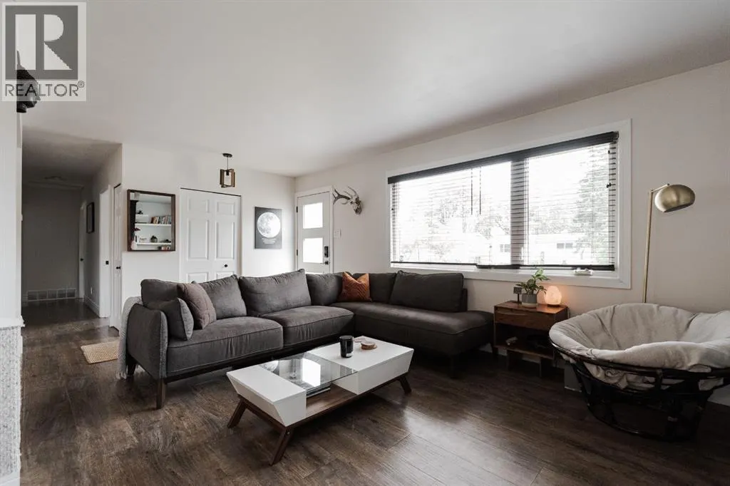 28 Alberta Drive