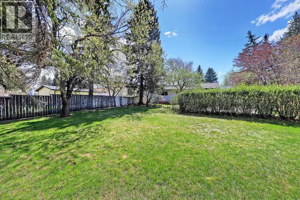 3403 Breton Close NW