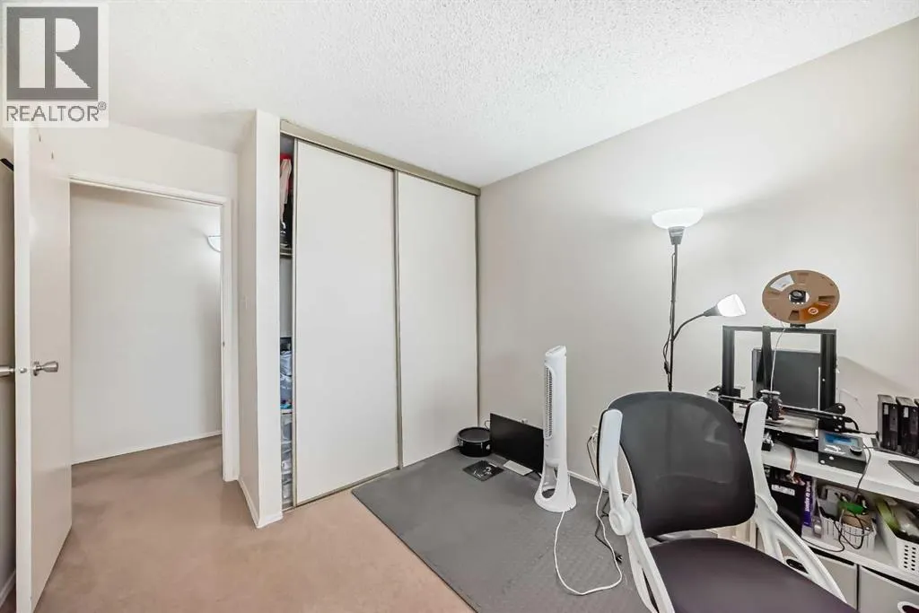 7312, 315 southampton Drive