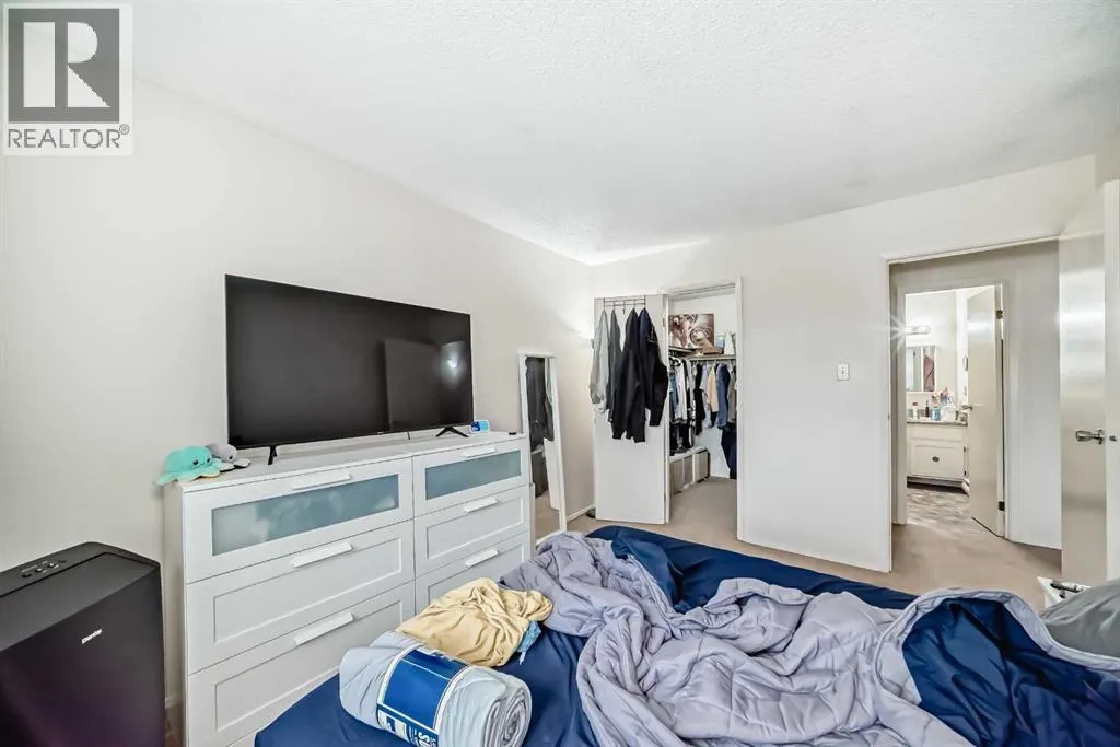 7312, 315 southampton Drive