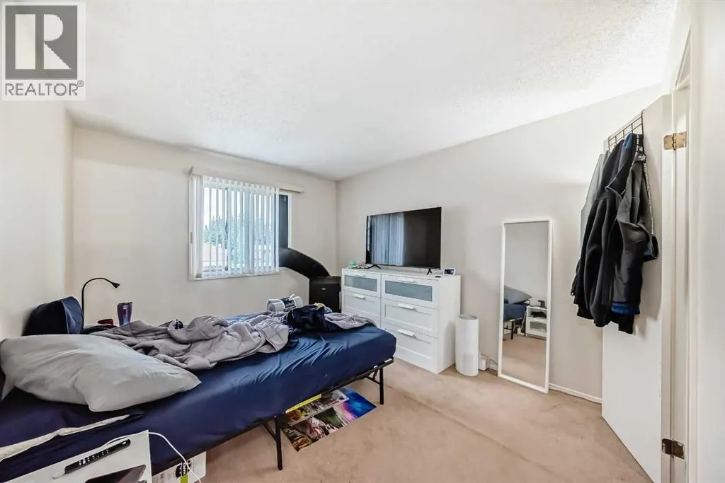 7312, 315 southampton Drive