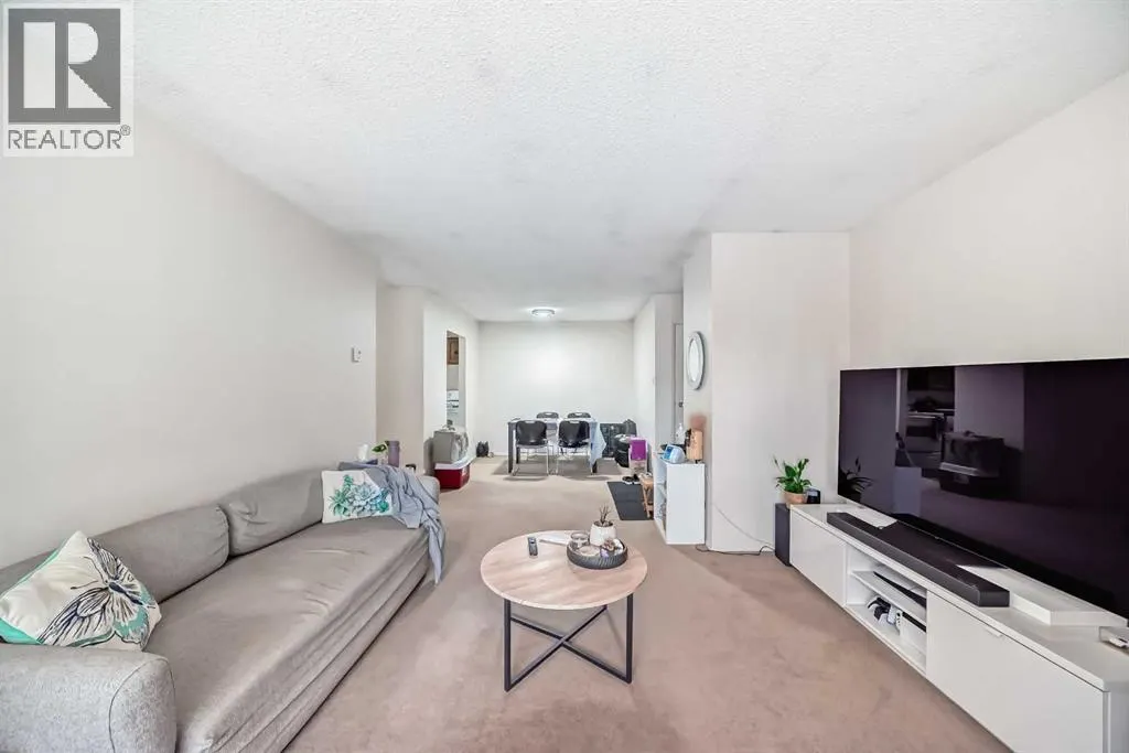 7312, 315 southampton Drive