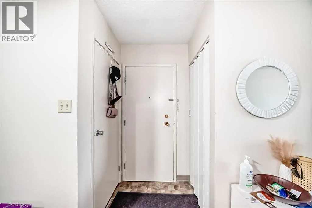 7312, 315 southampton Drive