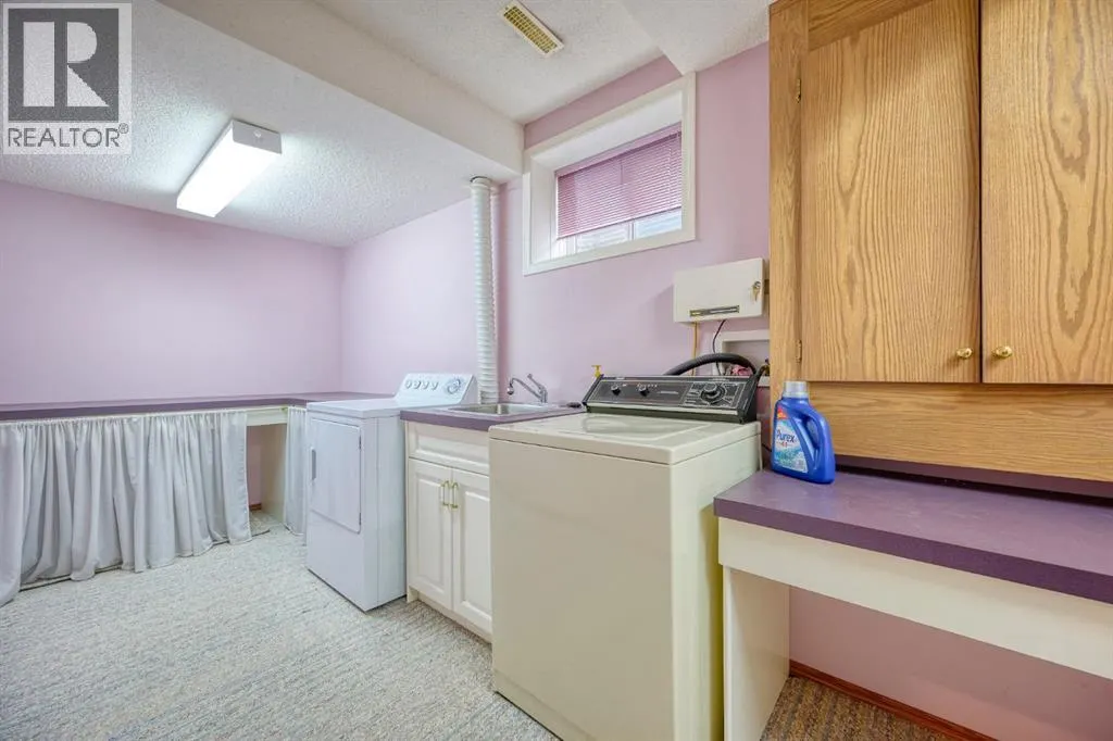 81 Sundown Manor SE