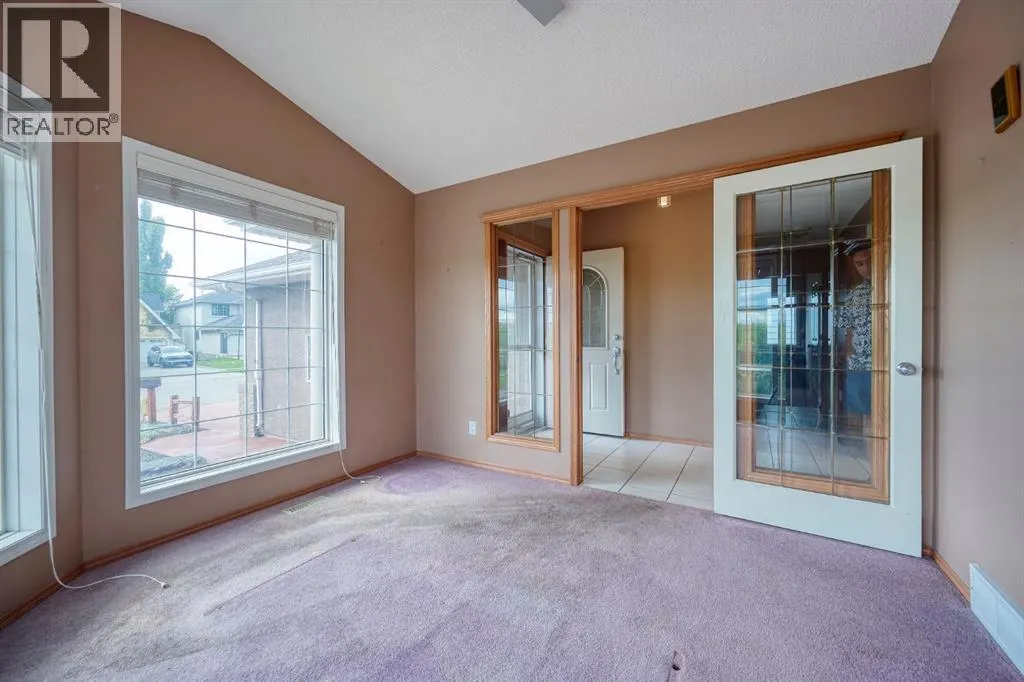 81 Sundown Manor SE