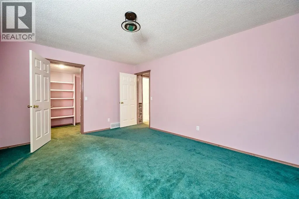 81 Sundown Manor SE