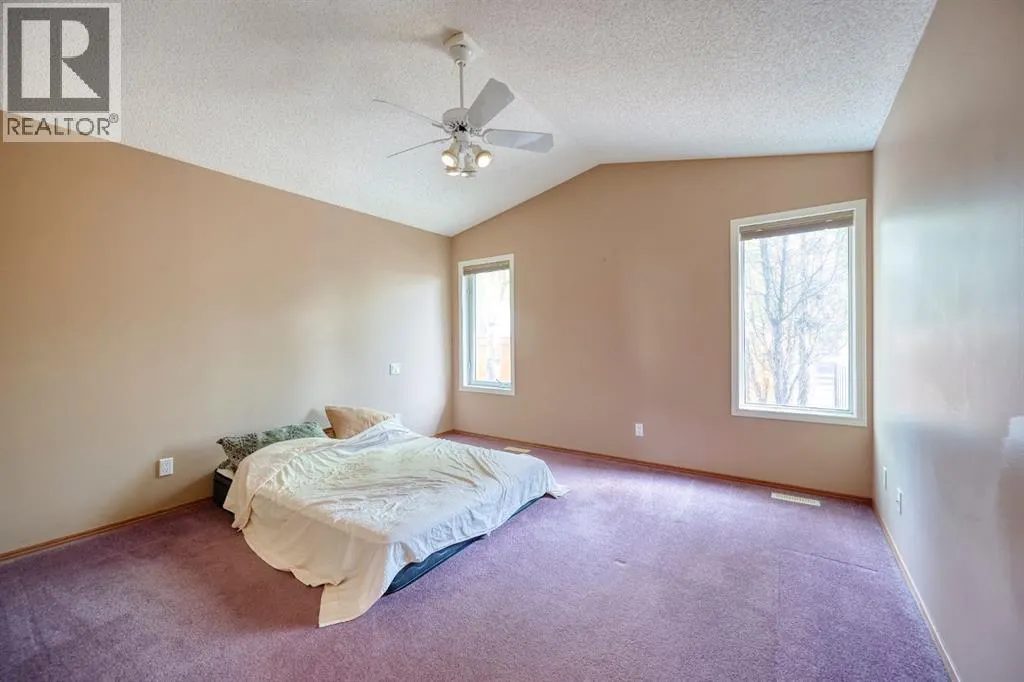 81 Sundown Manor SE