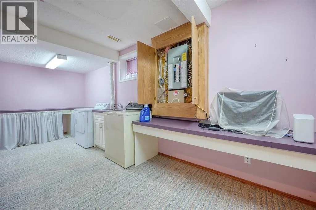 81 Sundown Manor SE