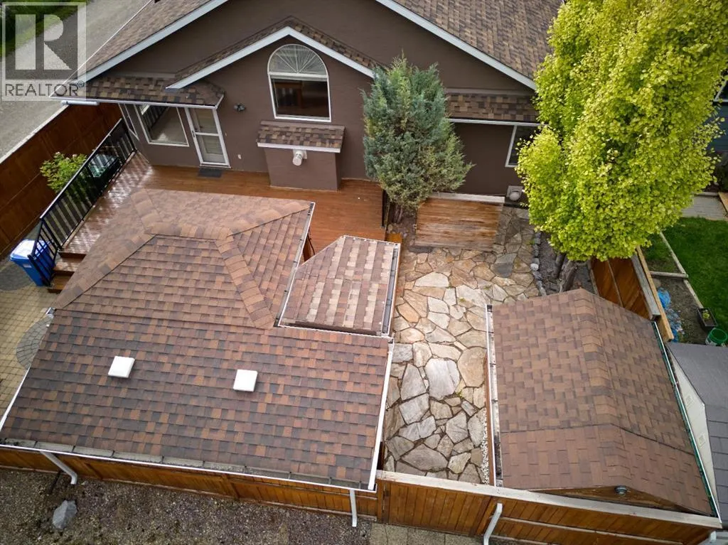81 Sundown Manor SE