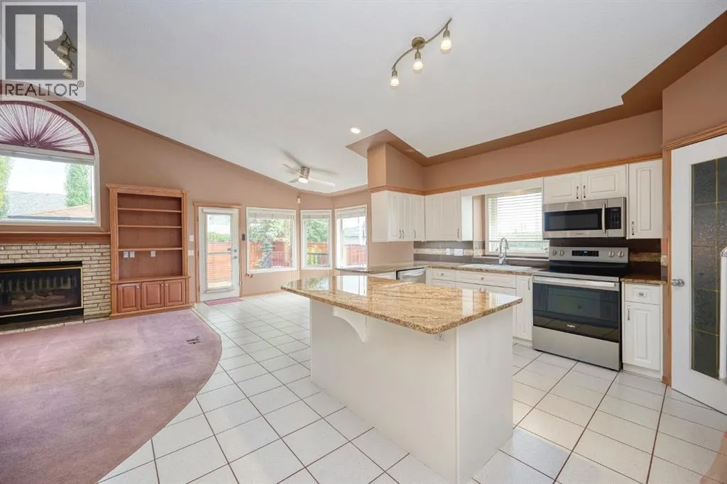 81 Sundown Manor SE