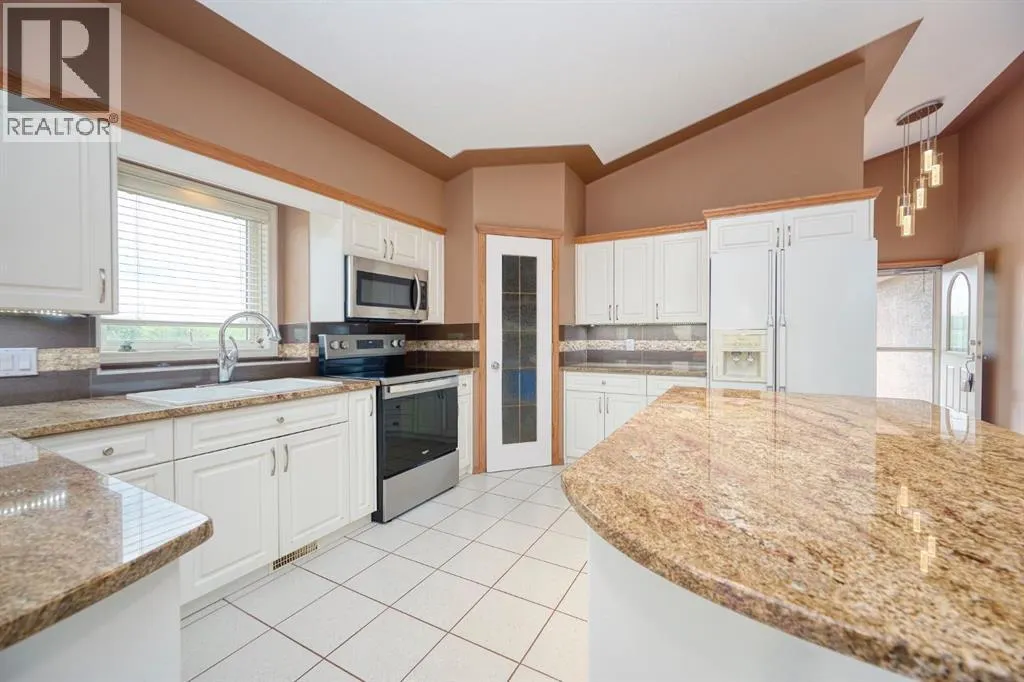 81 Sundown Manor SE