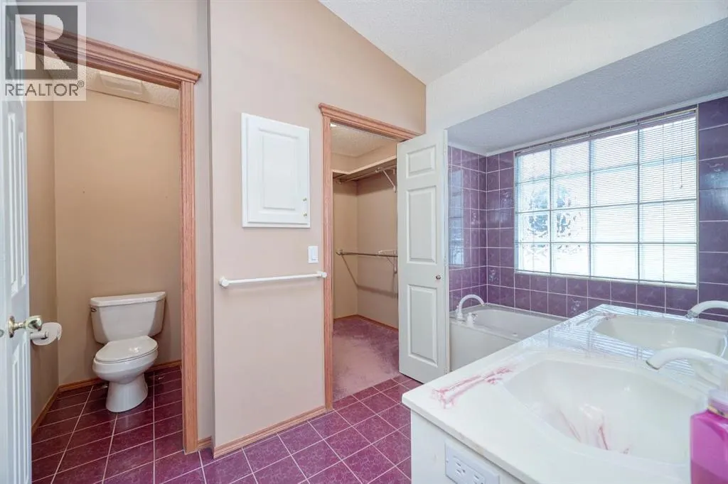 81 Sundown Manor SE