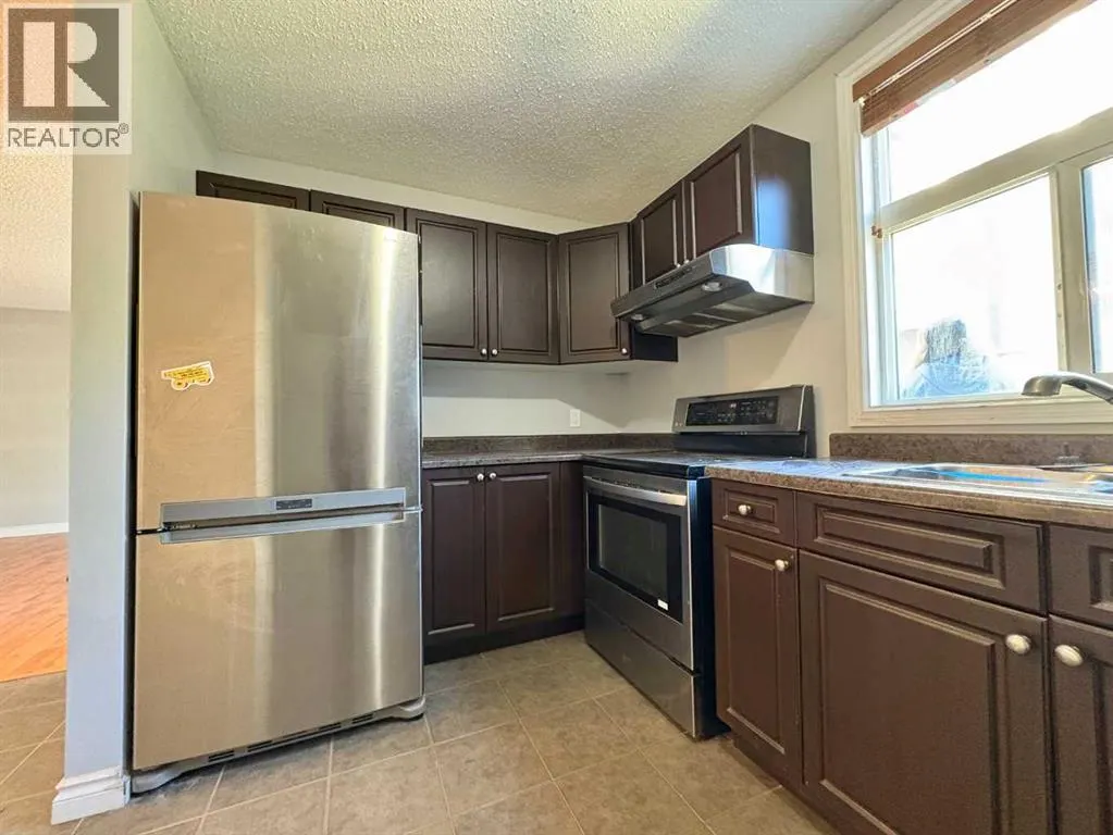 1632, 21 MacDonald Drive