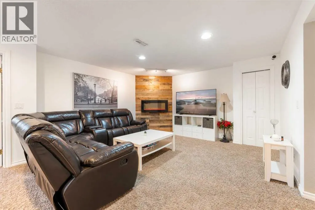 34 Crystalridge Close