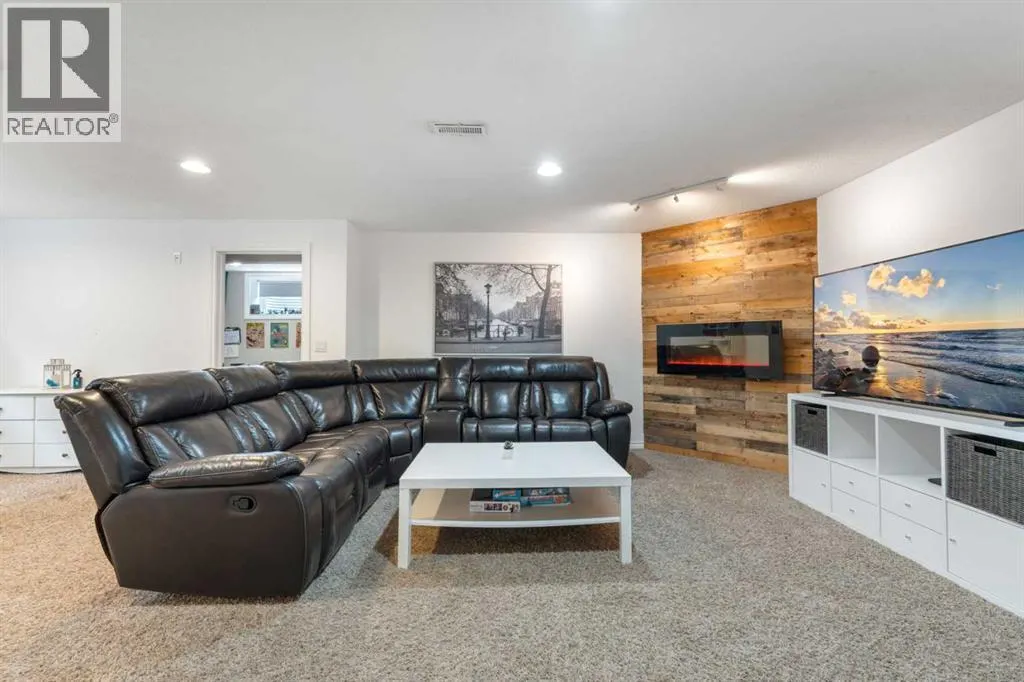 34 Crystalridge Close