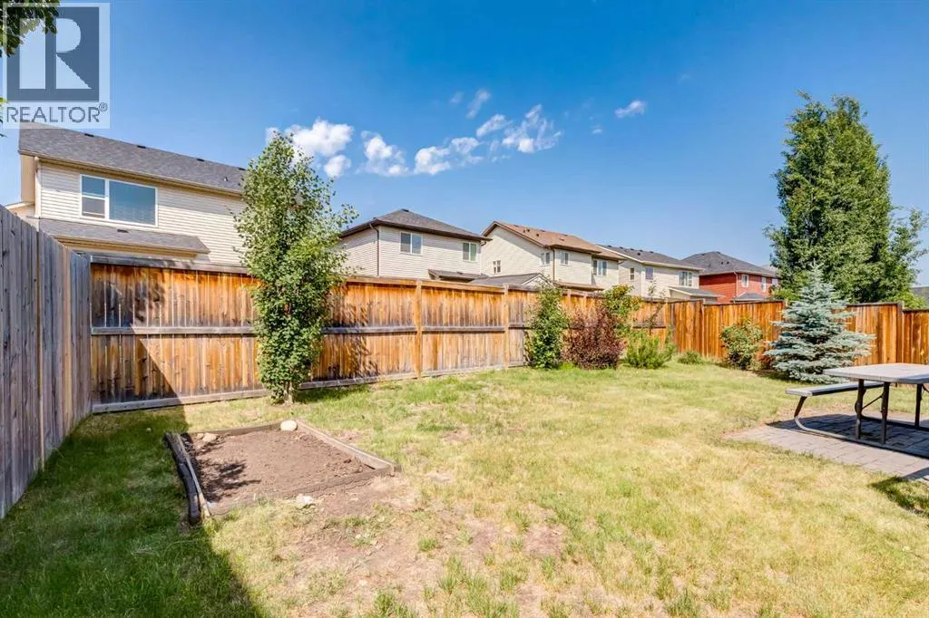 70 Silverado Skies Crescent SW