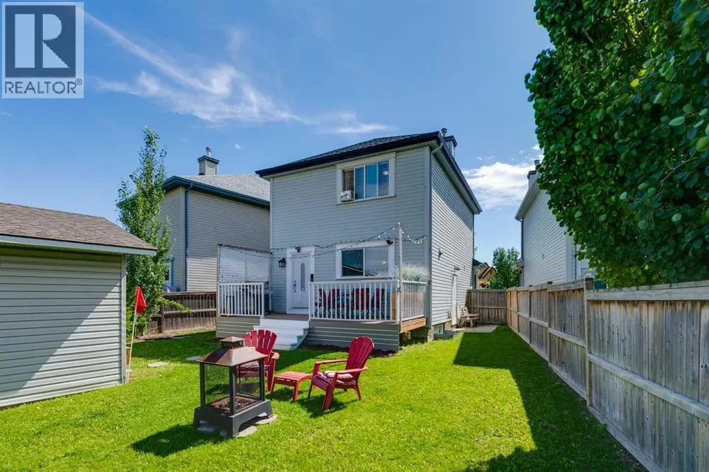 235 Copperfield Heights SE