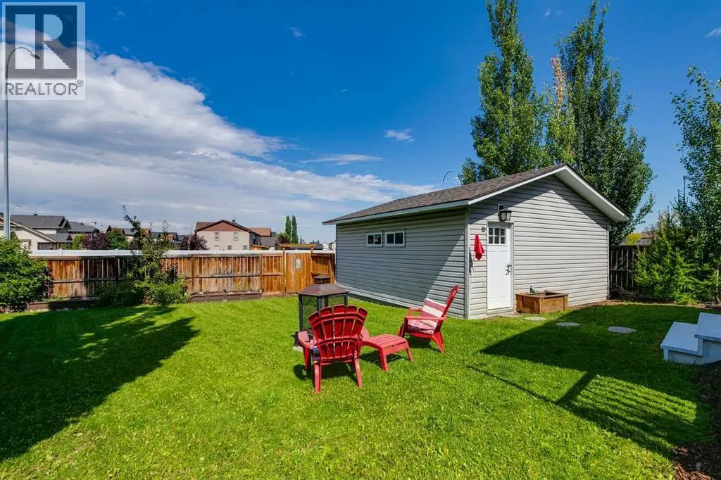 235 Copperfield Heights SE