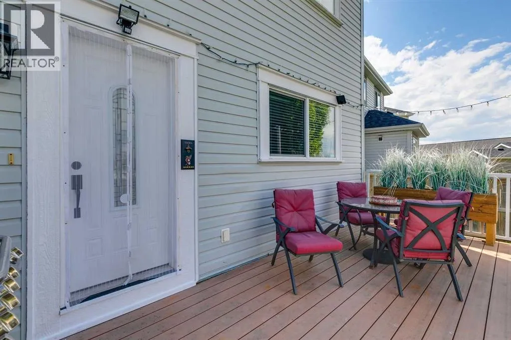 235 Copperfield Heights SE