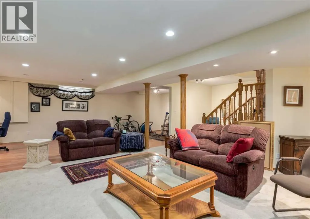 206 Hawkside Mews NW