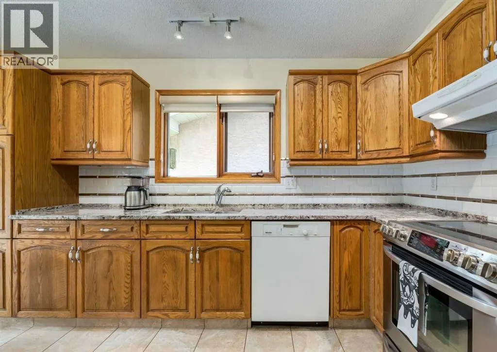 206 Hawkside Mews NW