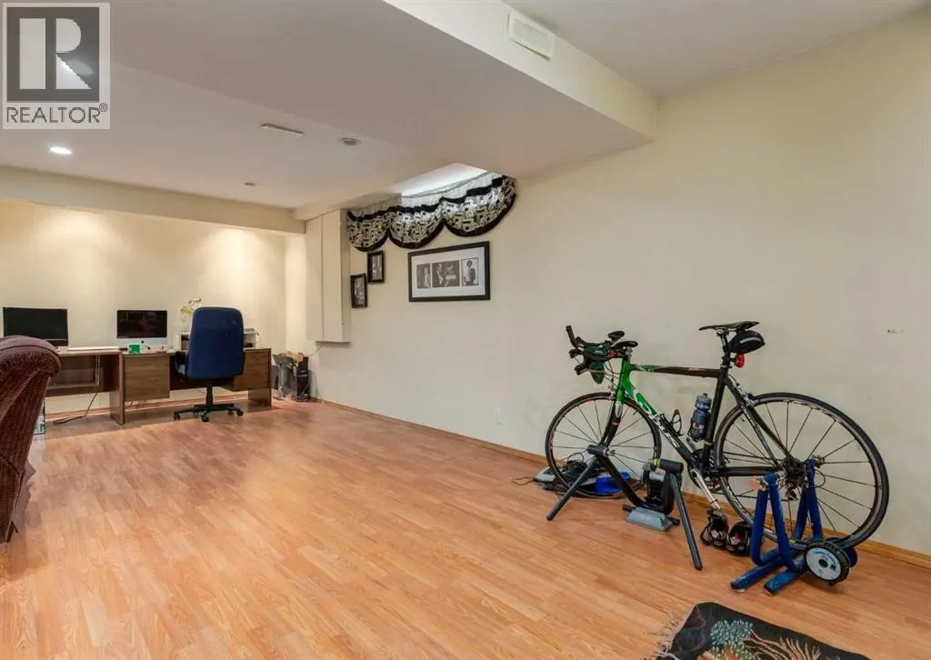 206 Hawkside Mews NW
