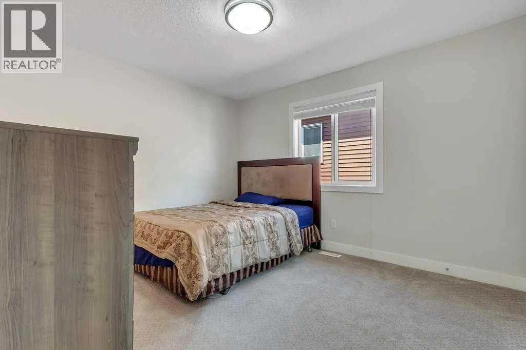 233 Kingsbury Close SE
