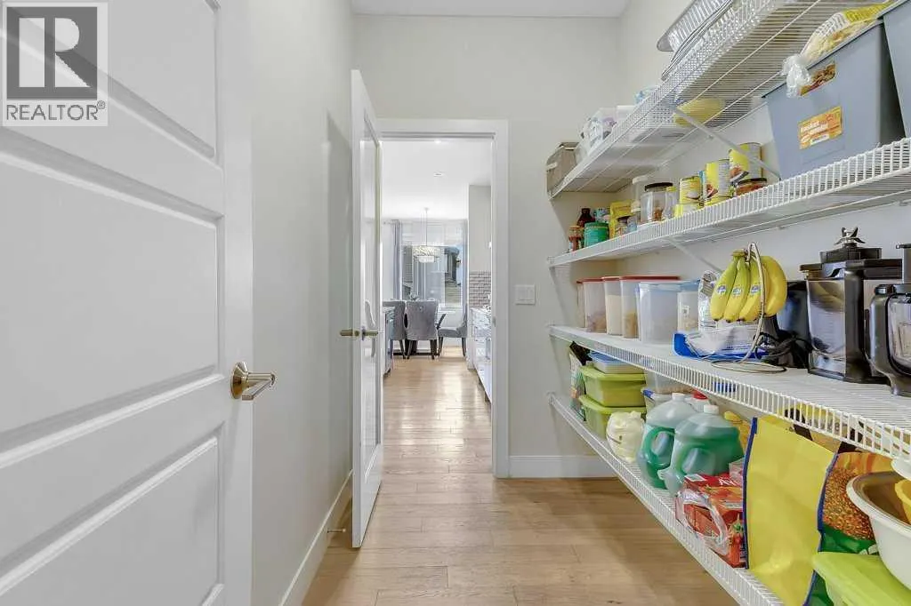 233 Kingsbury Close SE