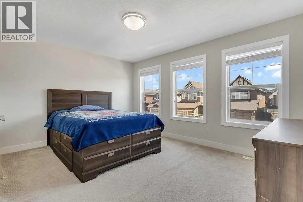 233 Kingsbury Close SE