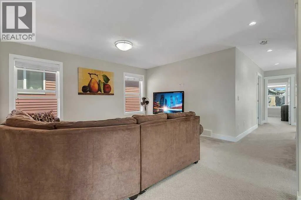 233 Kingsbury Close SE