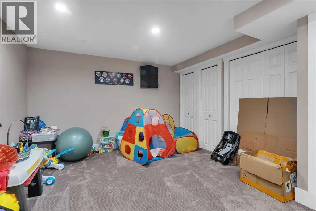 12 Marquis Place SE
