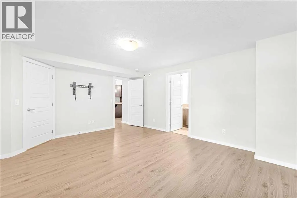 523 Cranford Mews SE