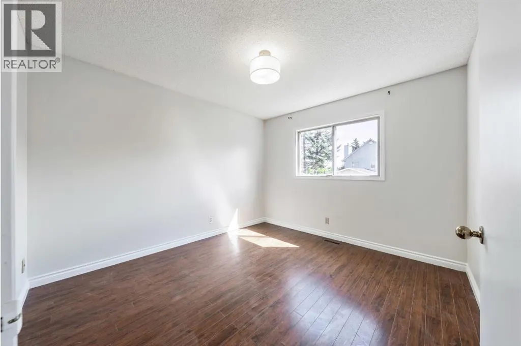 680 Macewan Drive NW