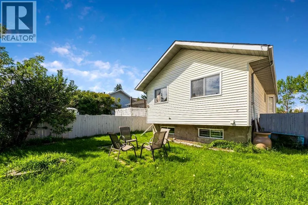 680 Macewan Drive NW