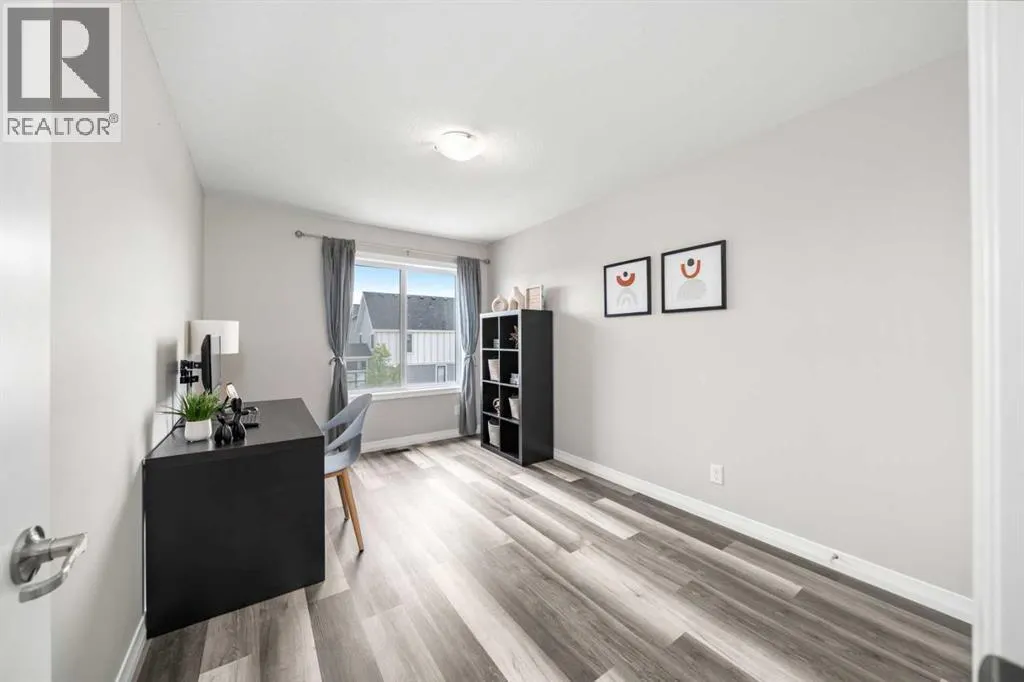 374 Magnolia Square SE
