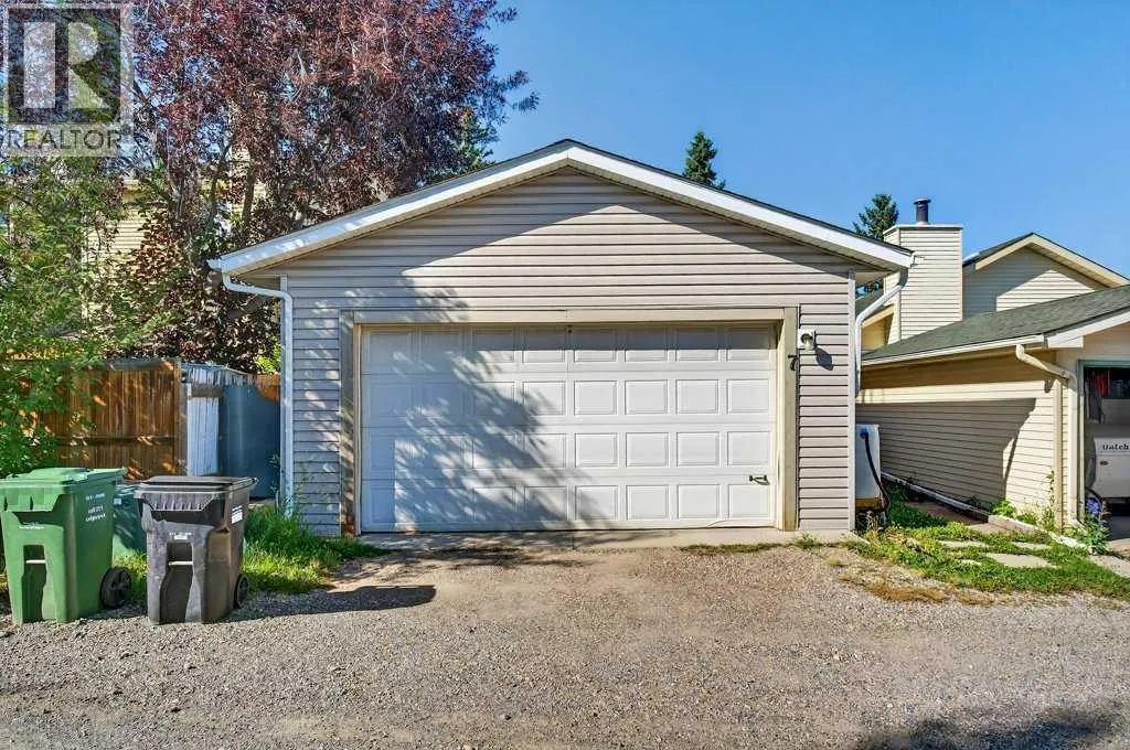 7 Strathearn Rise SW