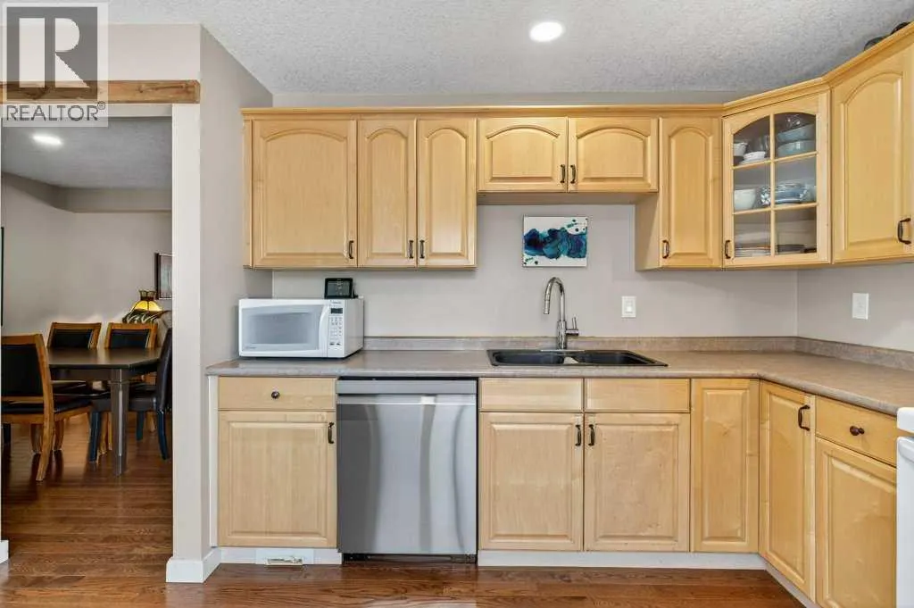 7 Strathearn Rise SW