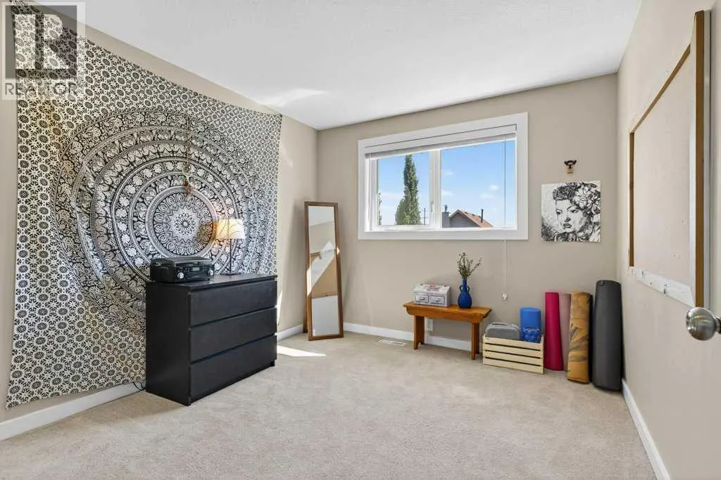 7 Strathearn Rise SW