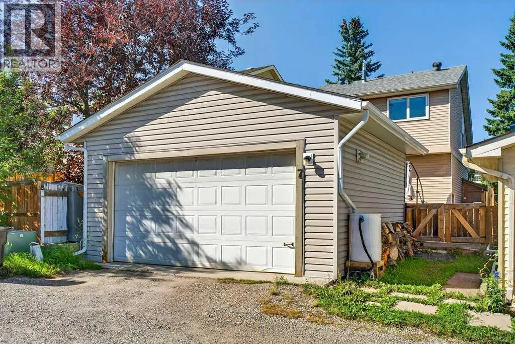 7 Strathearn Rise SW