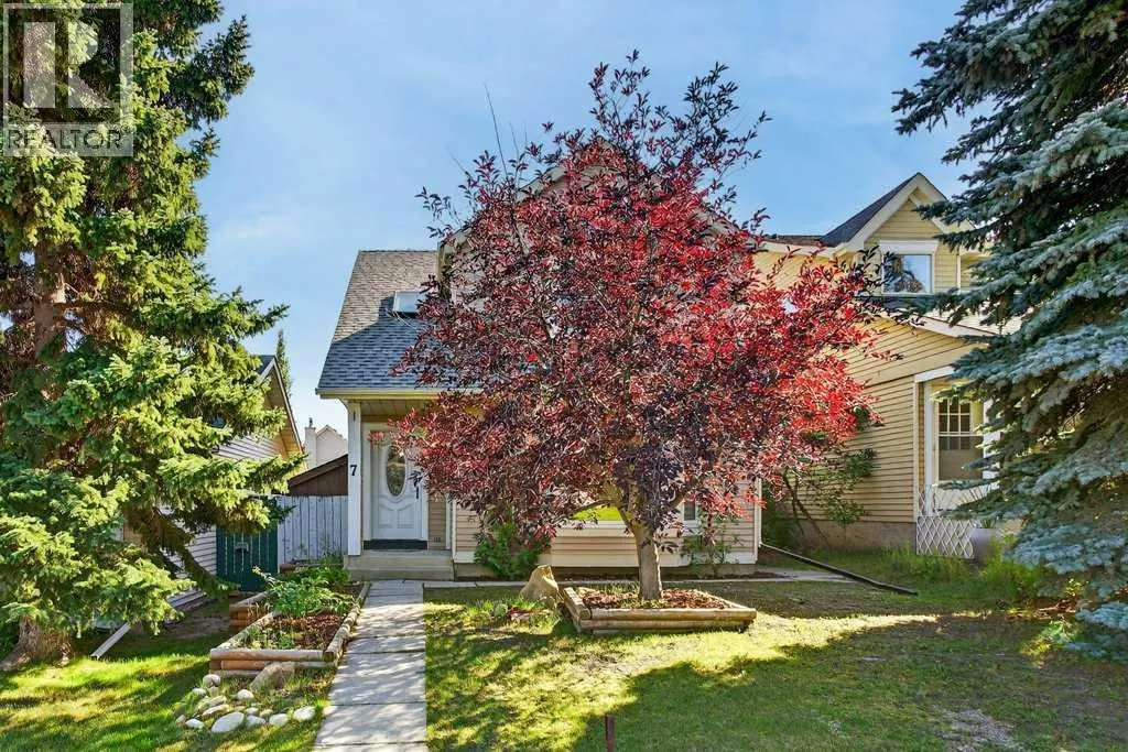7 Strathearn Rise SW