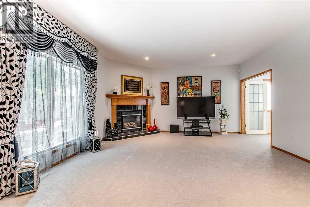23 Chinook Place SW