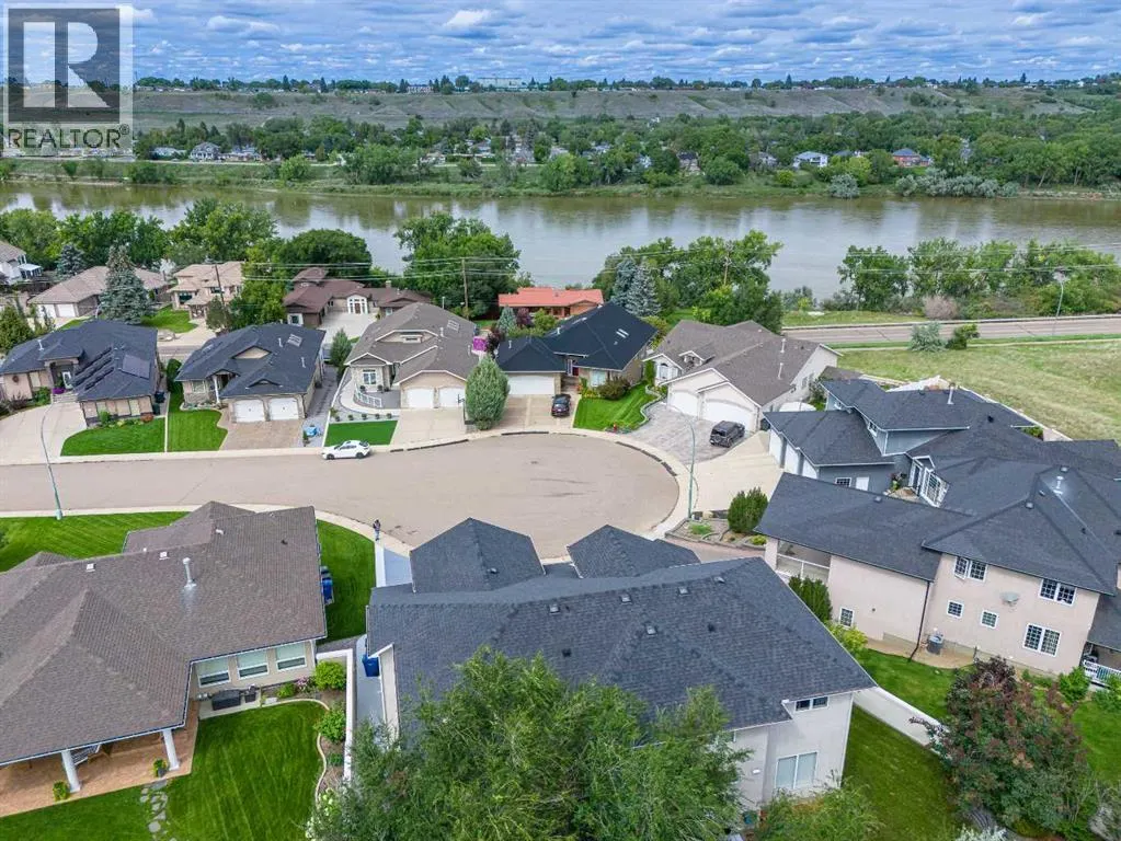 23 Chinook Place SW