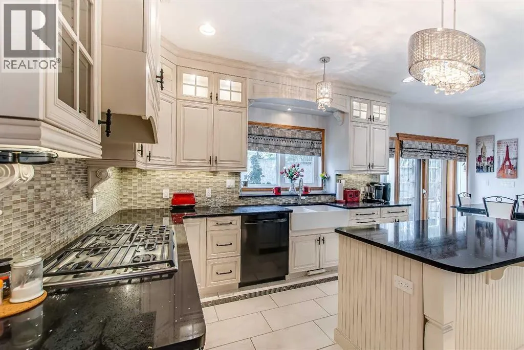 23 Chinook Place SW