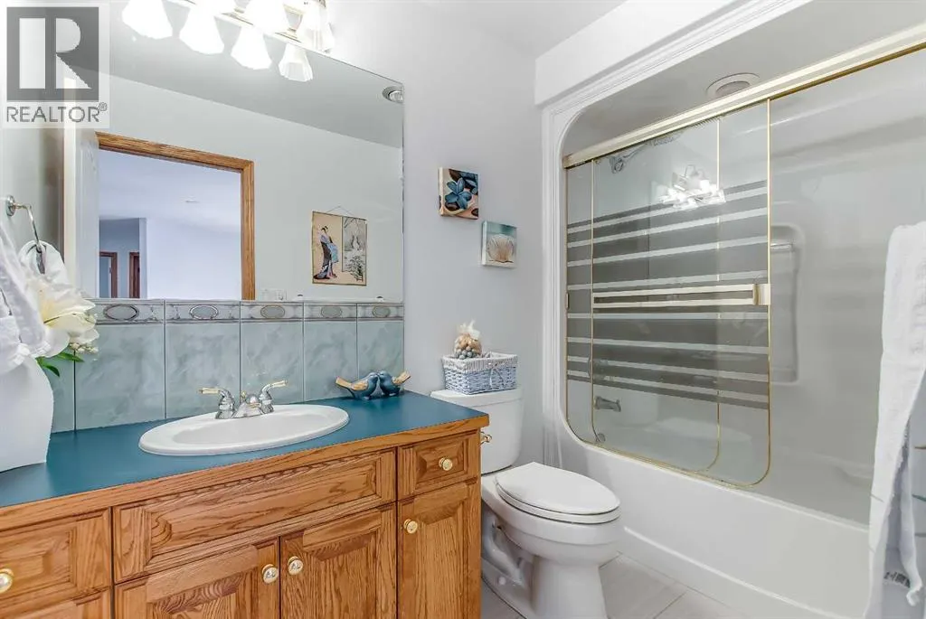 23 Chinook Place SW
