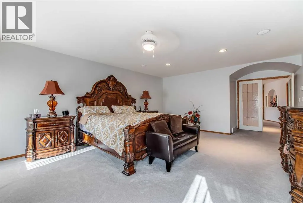 23 Chinook Place SW